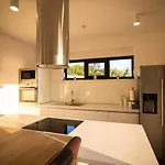 Royal Promons - Heated Pool *
