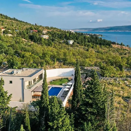 Royal Promons - Heated Pool *