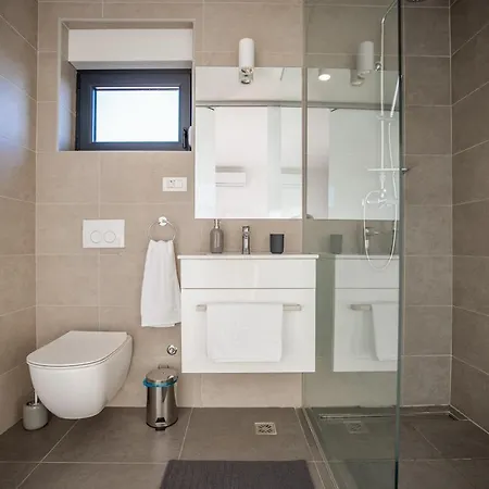 Royal Promons - Heated Pool Villa *