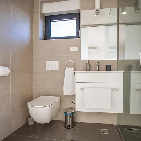 Villa Royal Promons - Heated Pool Starigrad Paklenica
