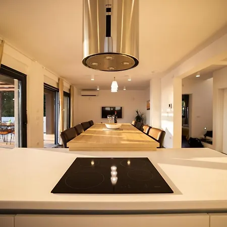 Royal Promons - Heated Pool Villa *