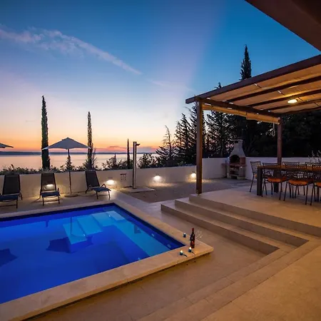 Villa Royal Promons - Heated Pool Starigrad Paklenica