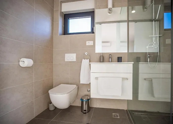 Villa Royal Promons - Heated Pool Starigrad Paklenica