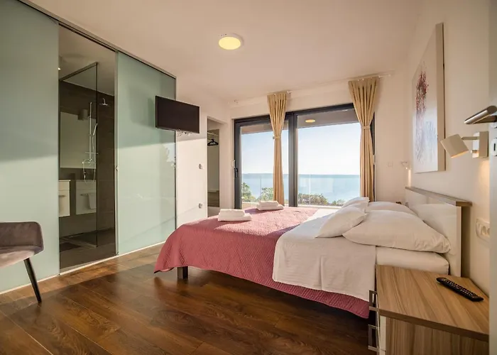 Royal Promons - Heated Pool Villa Starigrad Paklenica