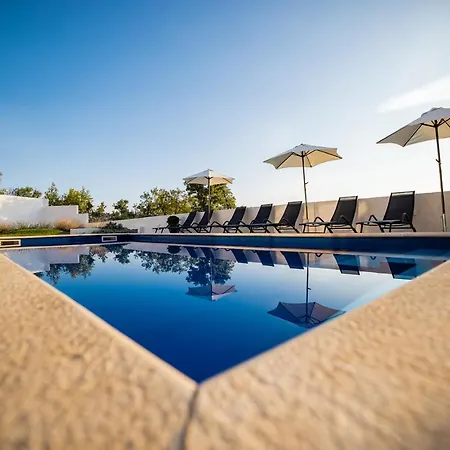 Βίλα Royal Promons - Heated Pool Starigrad Paklenica