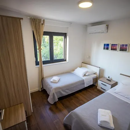 Royal Promons - Heated Pool * Starigrad Paklenica