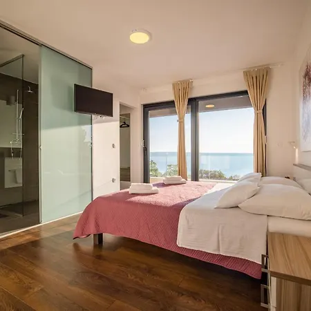 Royal Promons - Heated Pool Villa Starigrad-Paklenica