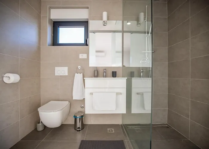 Royal Promons - Heated Pool Villa *