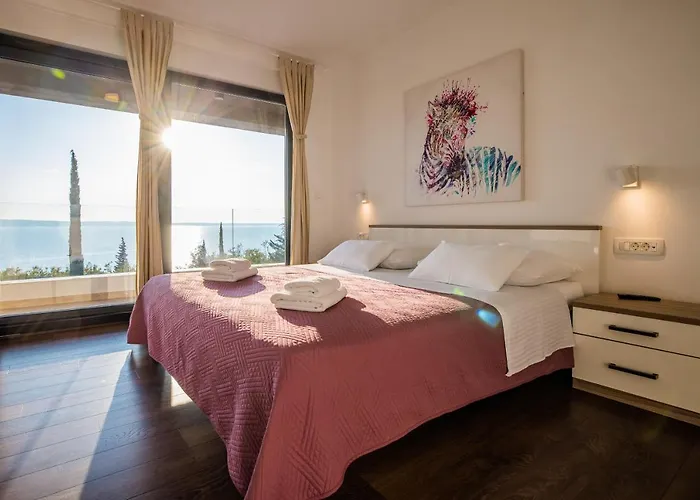 Villa Royal Promons - Heated Pool Starigrad Paklenica