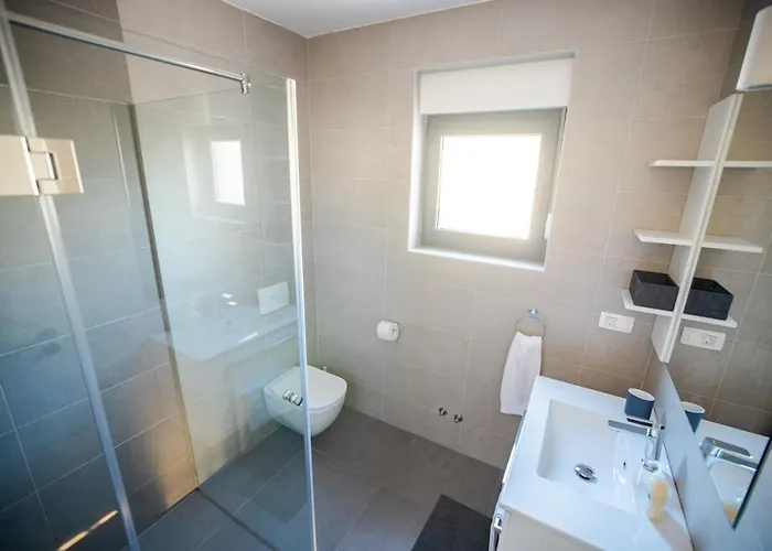 Villa Royal Promons - Heated Pool